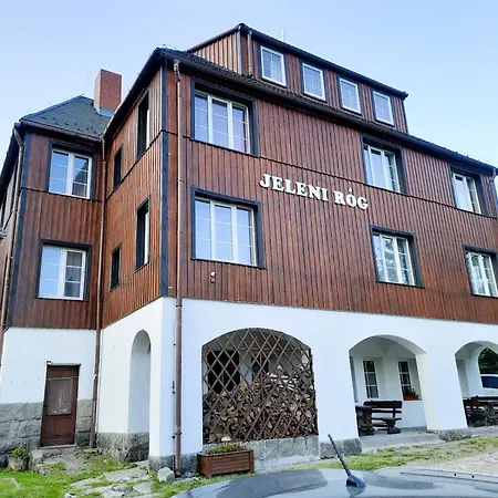 Jeleni Rog Panzió